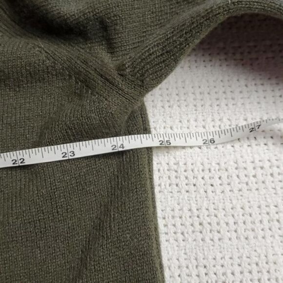 Hawick Scotland Pure Lambswool Sz. XL‎ Deep Army Green Vneck Sweater - Picture 8 of 9